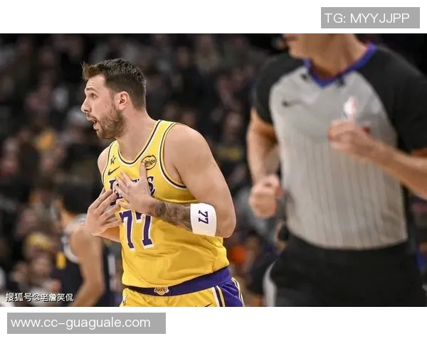 穆雷狂砍42分引领球队逆转末节独得16分展现杀神本色